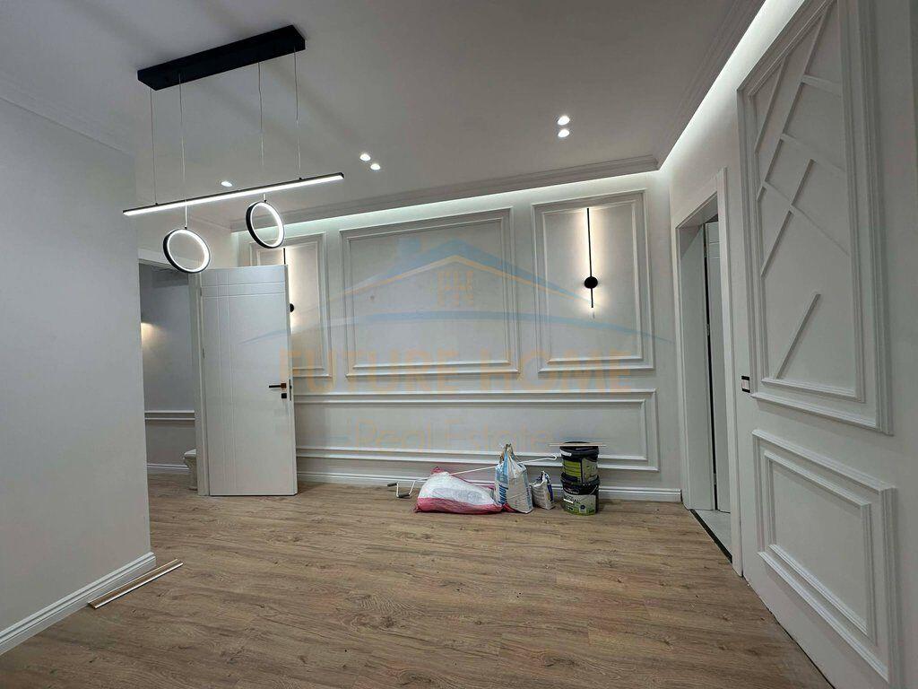 Shitet Apartament 1+1+Verand Kompleksi Fratari , Unaza e Re