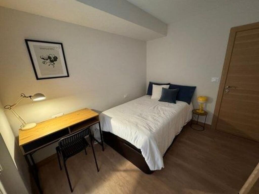 Apartament Me Qera 2+1 Tek Rruga e Barrikadave (ID B2201618) Tirane