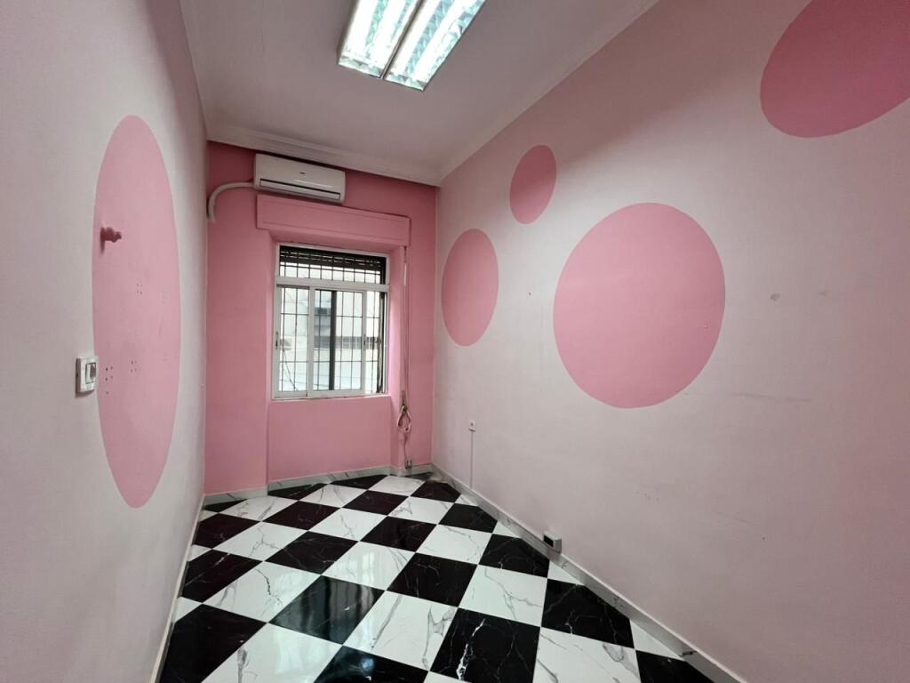 Bllok, negozio in affitto, Via Ibrahim Rugova!
