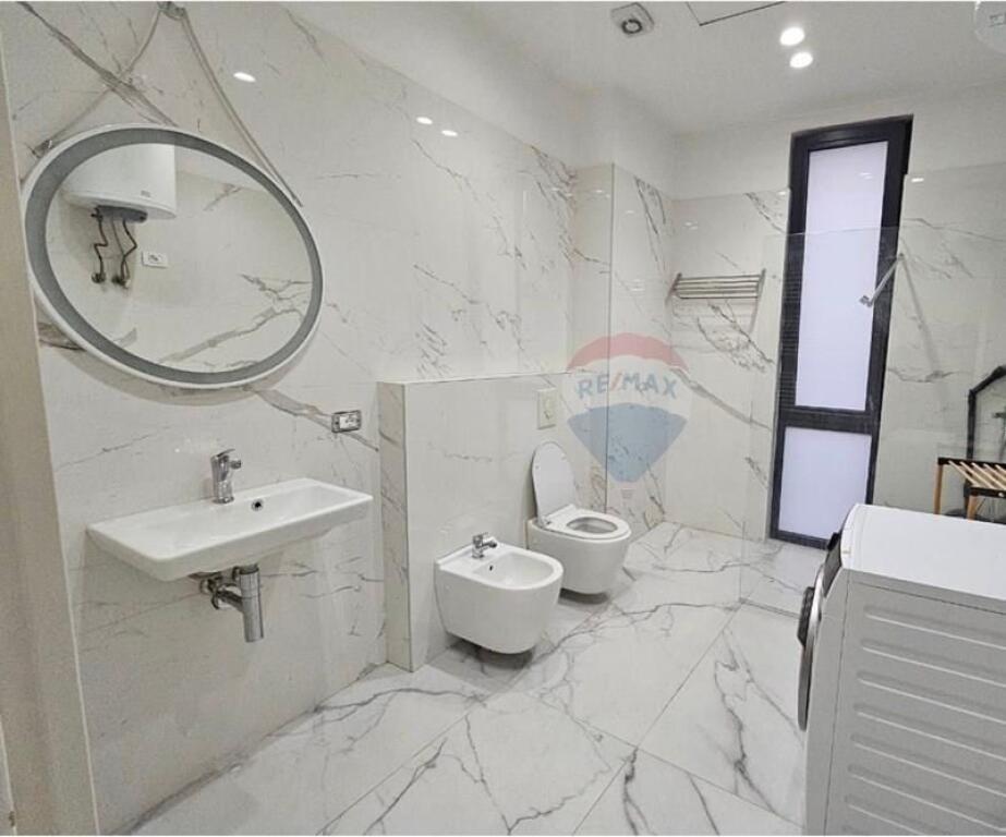 2+1 me qira rruga e Elbasanit