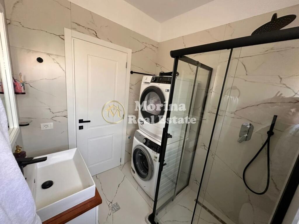 Qera, Apartament 3+1+2+Blk+Palester+post parkimi, Fresk,1000 Euro €