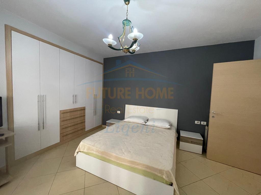 Qera, Apartament 2+1+2+Post Parkimi, Kopshti Botanik, Tiranë