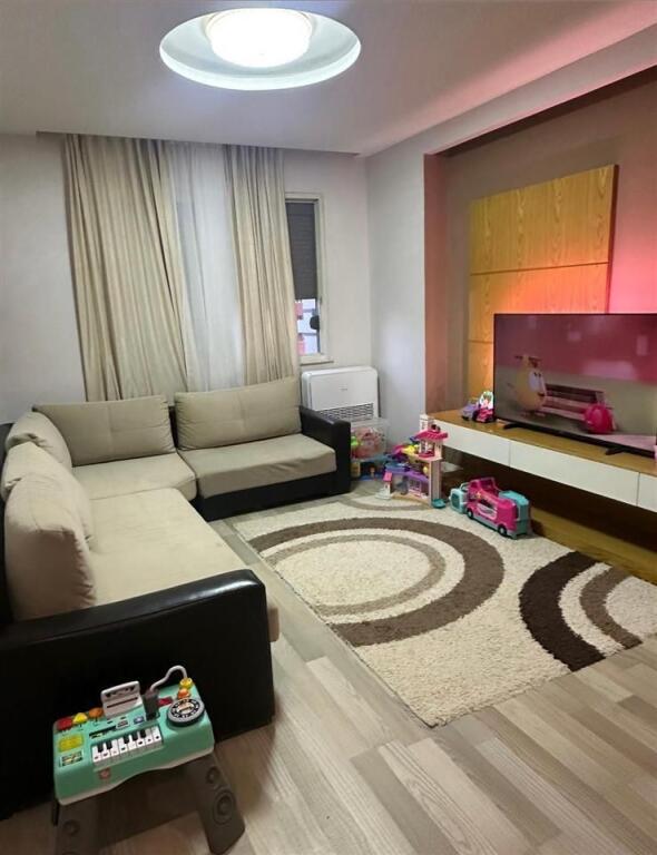 Appartamento 2+1 in affitto al Bulevardi Migjeni ad Astir