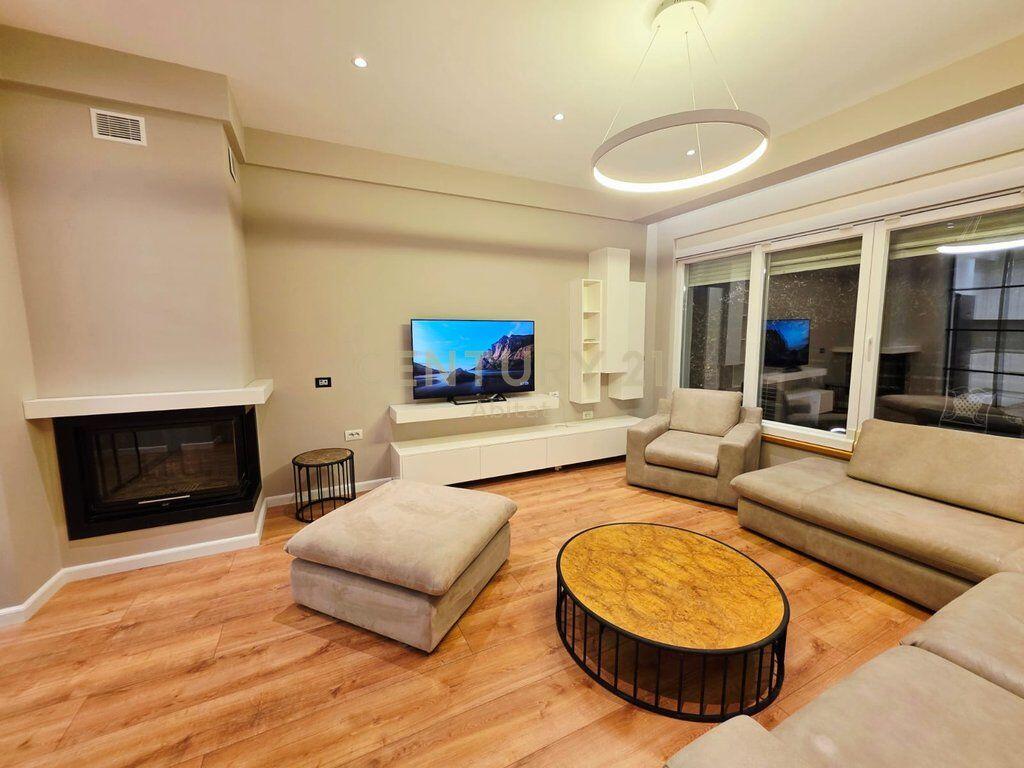 SHITET VILË E BASHKËNGJITUR ME OBORR – KODRA E DIELLIT 1