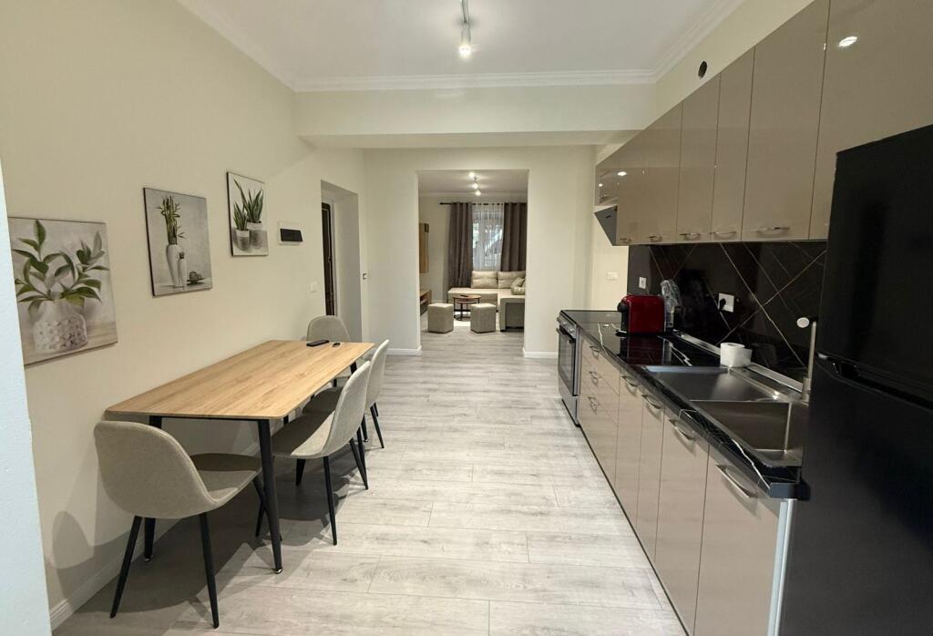 Affittasi 2+1 vicino alla Guardia.