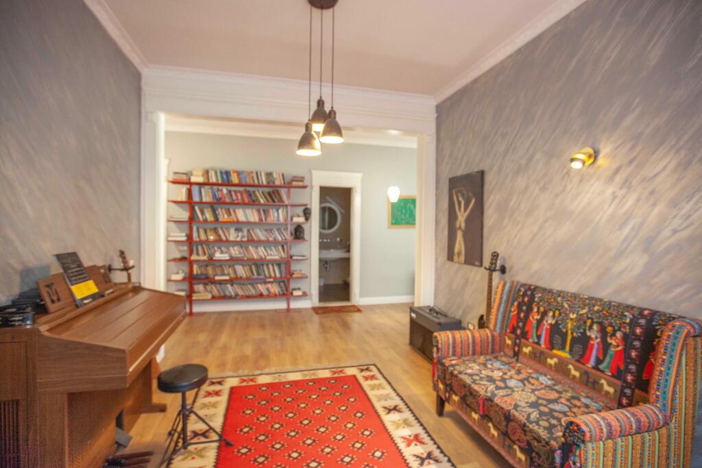 Kopshti Zoologjik, Apartament per Qira!