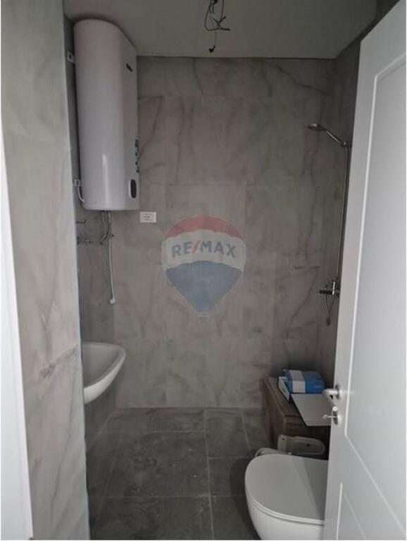 Zyre per qera te....LAKE--- VIEW...TIRANE