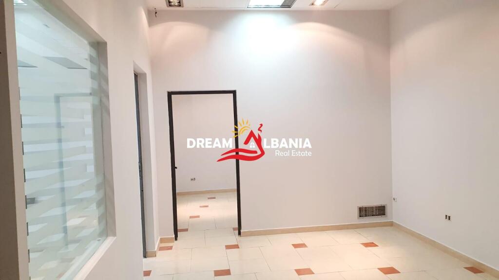 Jepet zyre me qera tek Rruga e Kavajes prane Globe (ID 4261723)