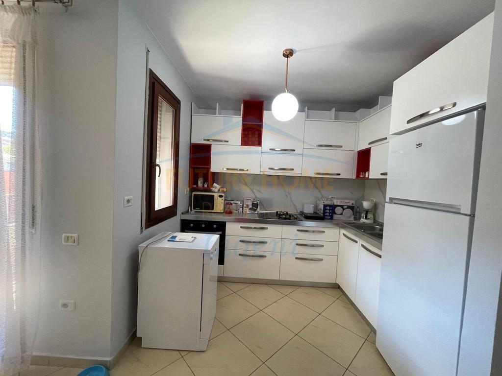 Qera, Apartament 2+1+2+Post Parkimi, Kopshti Botanik, Tiranë