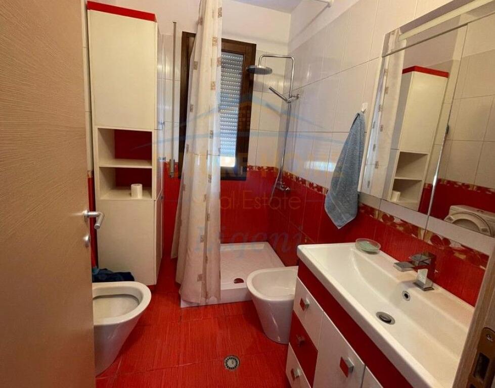 Apartament 2+1+2+Post Parkimi, Kopshti Botanik, Tiranë