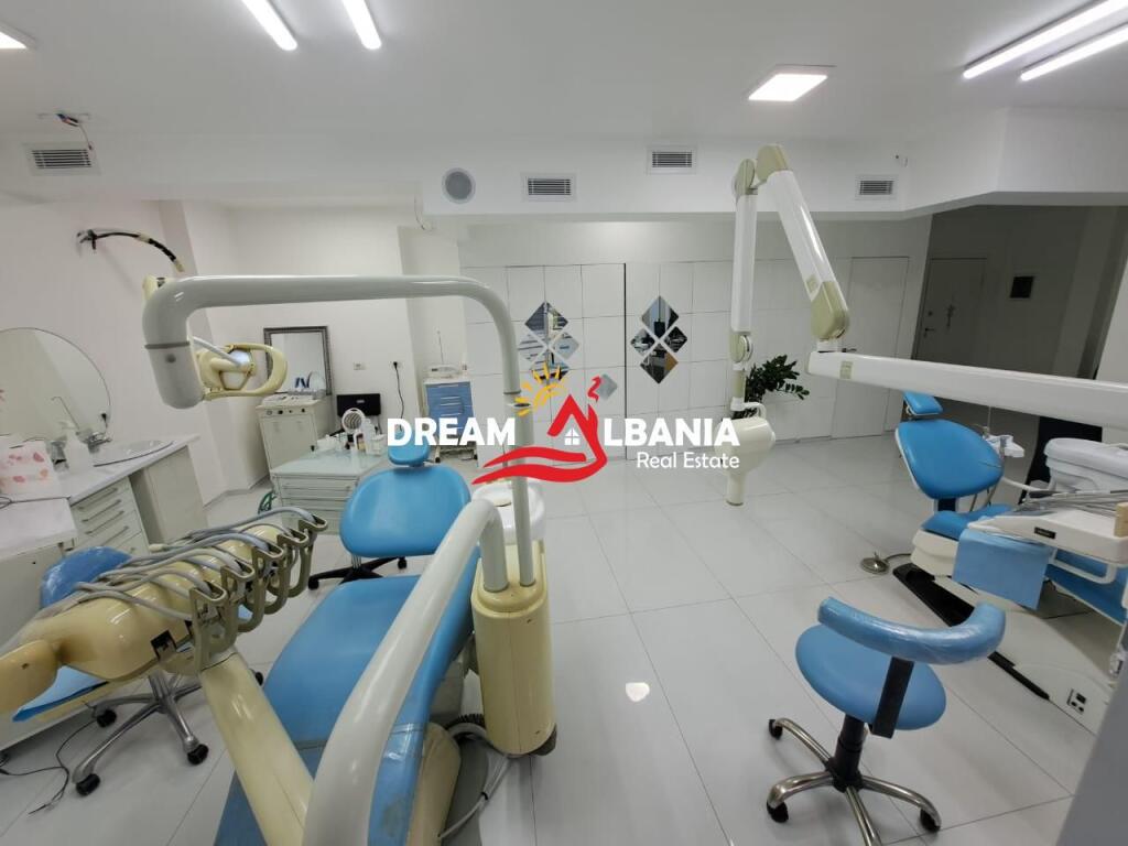 Clinica Dentale in Vendita a Don Bosko, vicino all'Incrocio (ID 4161110)