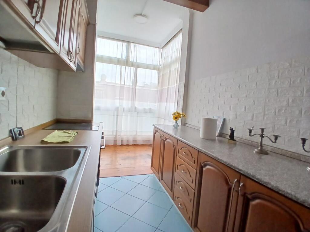 Jepet me qera Apartment 3+1+kend gatimi me vete ne rrugen "Mine Peza" prane Big Market.