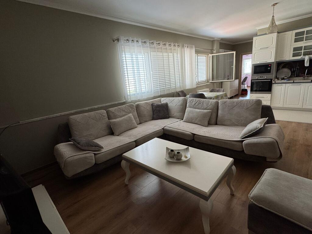 🏡 Apartament me Qira – 2+1, Yzberisht (Pallati Dilo)