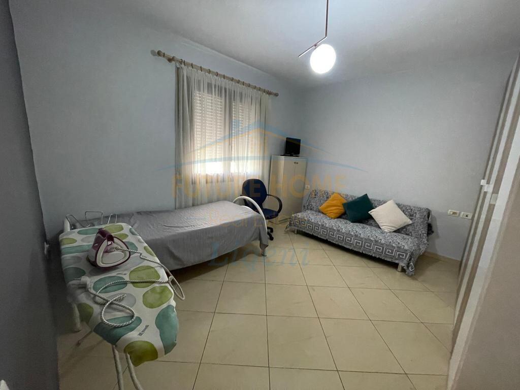 Qera, Apartament 2+1+2+Post Parkimi, Kopshti Botanik, Tiranë