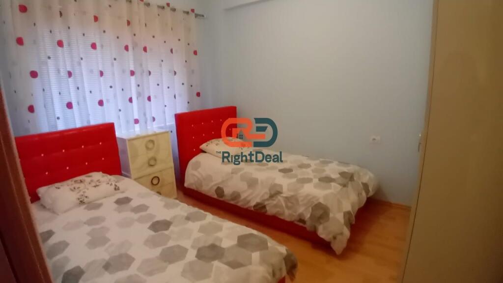 Ne Yzberisht, Shitet Apartament 2+1, Me Kubature Te Rregullt!!!