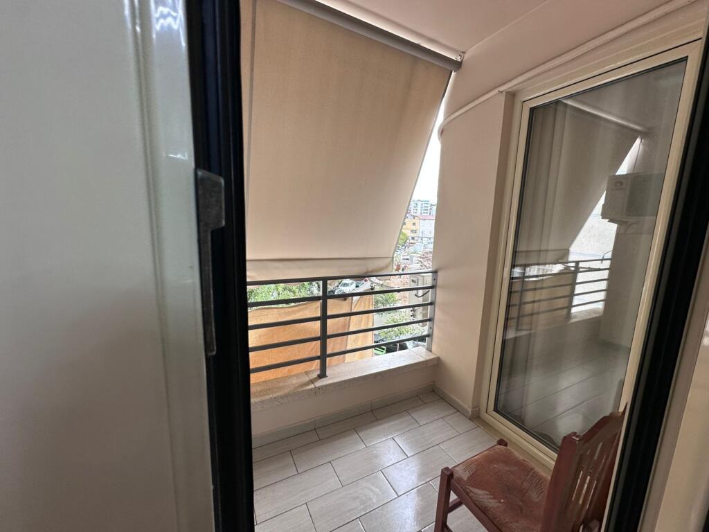 🏡 Apartament me Qira – 1+1, Yzberisht