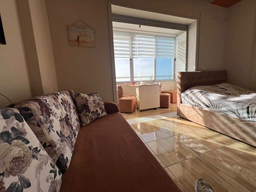 Garsonierë me qira – Plazh Rrota e Kuqe,  Pamje Deti