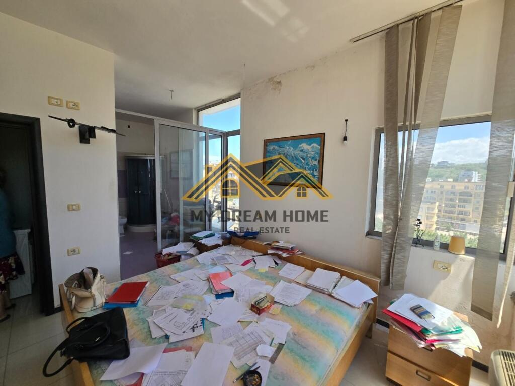 SHITET APARTAMENT 2+1+2+VERAND ME PISHIN TEK SHKEMBI I KAVAJES!!