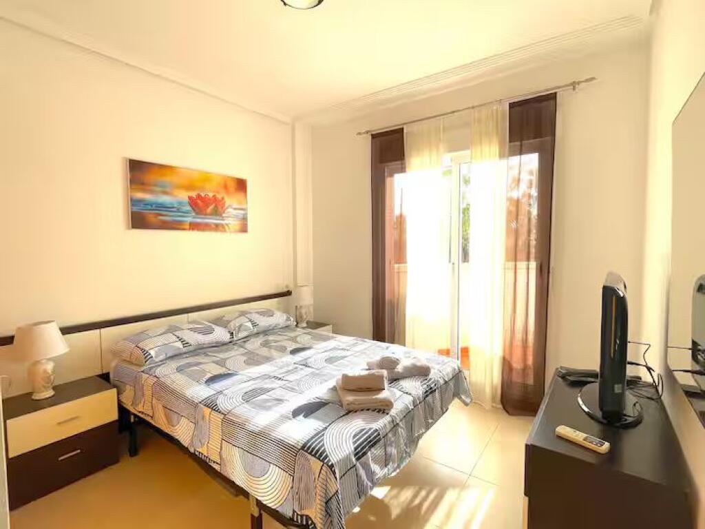Apartament Me Qera 2+1 Tek Rruga e Kavajes ( ID B220404) Tirane