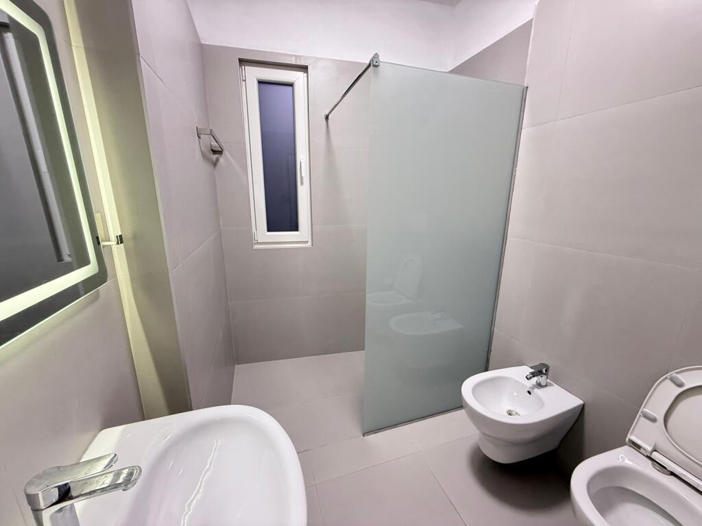 Qera ,Tek River Rezidence  Apartament 2+1+2 tualete  Kati 6,pallat I ri me ashensor  I pabanuar me pare  Cmimi 750€