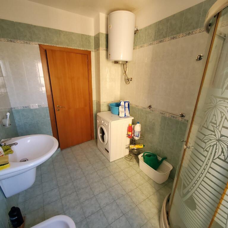 Apartament 1+1 per shitje pas Ambasades Amerikane!