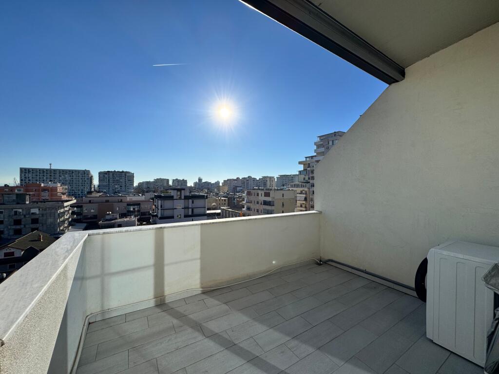 Apartament 2+1 per shitje, Durres.