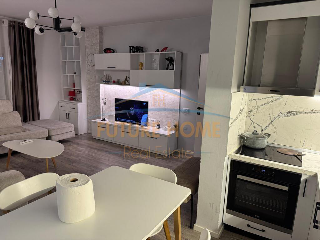 Qira, Apartament 2+1, Stacioni i Trenit