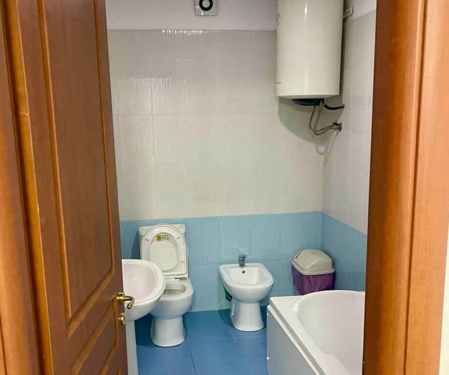 Zyre 125m2 me post parkimi prane Liceut Artistik!