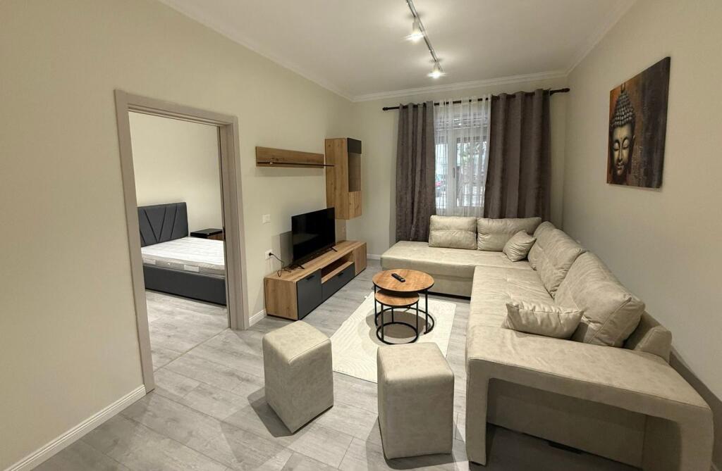 Affittasi 2+1 vicino alla Guardia.