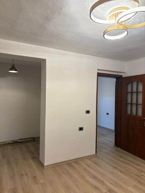 📍 Ekskluzive – Apartament 2+1 me qira tek fusha Ali Demi