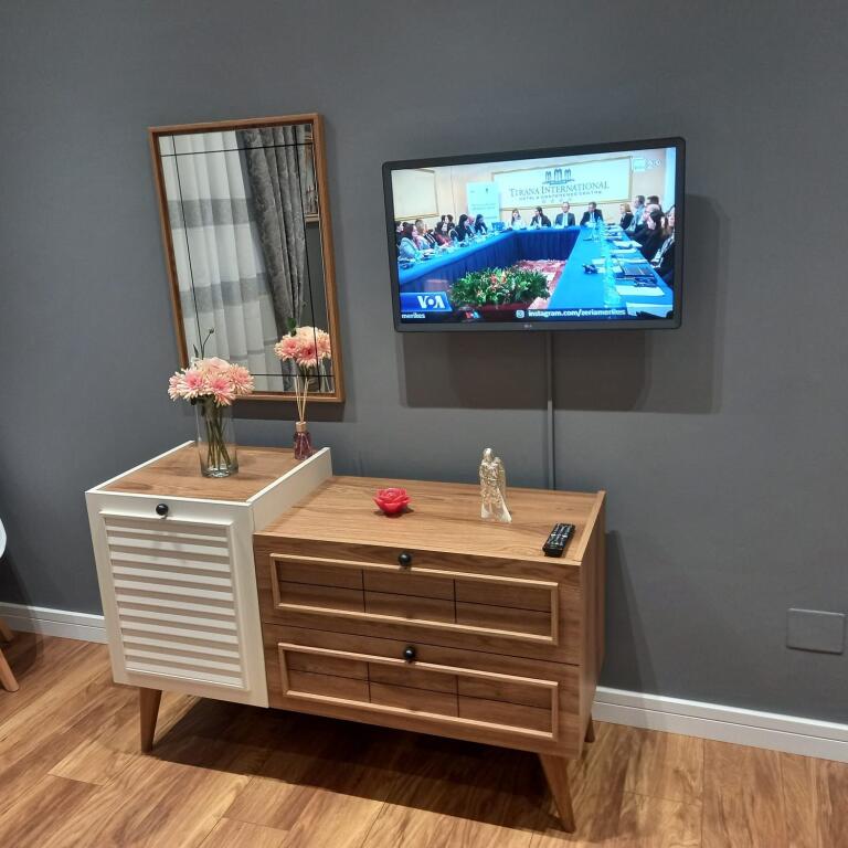 JEPET ME QERA APARTAMENT 1+1 75000 LEKE MARGARITA TUTULANI BLLOKU