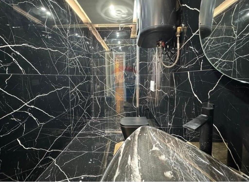 Apartament i mobiluar - Për Shitje te Stadiumi Dinamo (530181095-226)