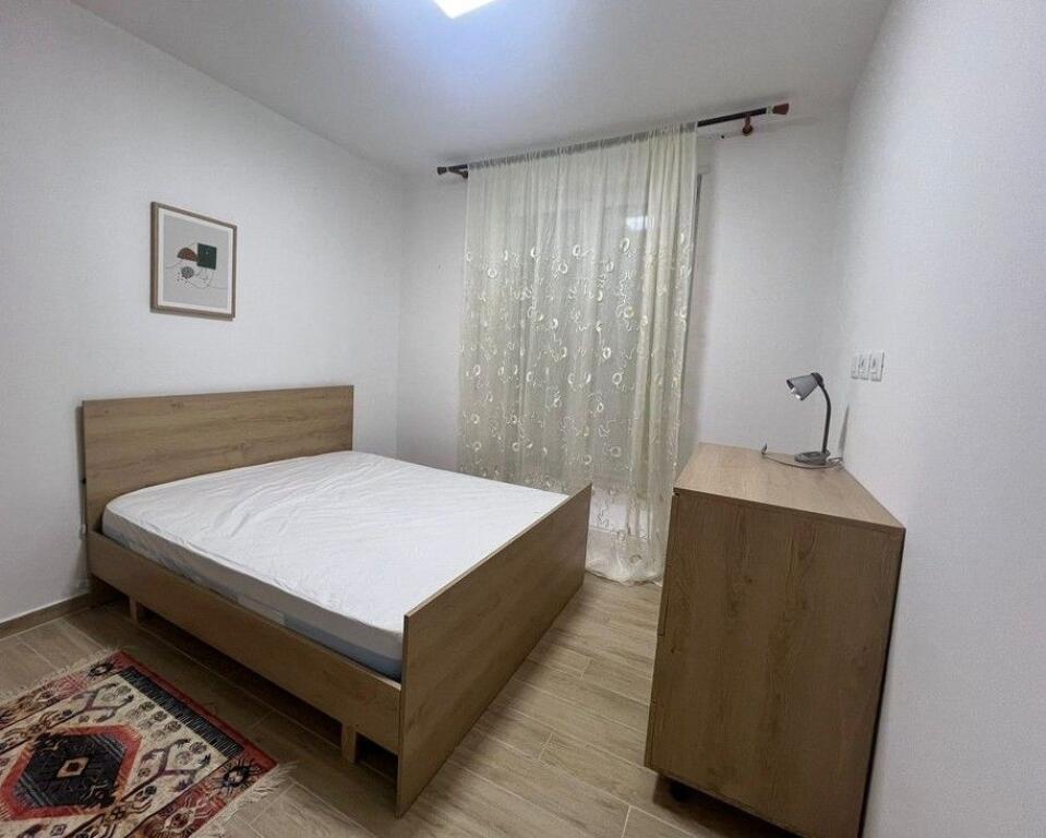 Rent, Apartment 1+1, Former Electric Market, Tirana.