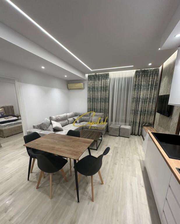 APARTAMENT ME QERA 1+1 ZOGU I ZI 70.000 LEKE