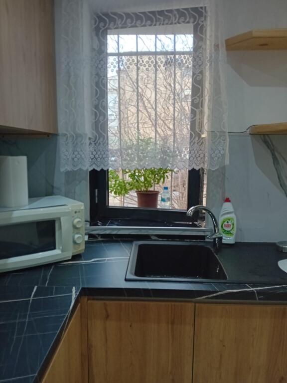 🏡 Shitet Apartament 1+1 – Rr. “Vangjel Çapo”