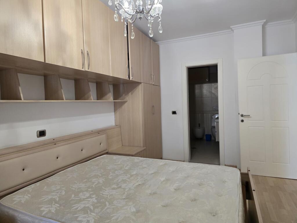 Apartament 3+1 me qira tek Pavaroti