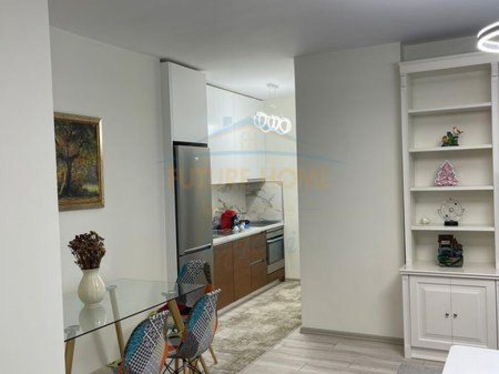 Apartament 1+1, Rruga e Kosovareve, Perball Fushes se Futbollit.