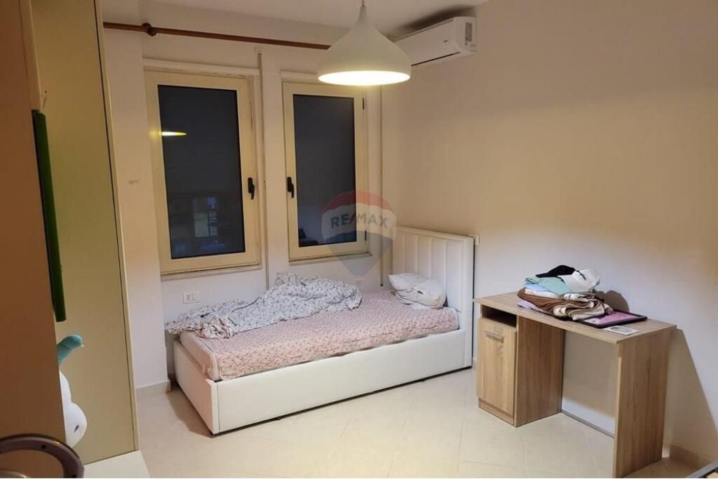 Apartament per qira~ Rruga e Kosovarve