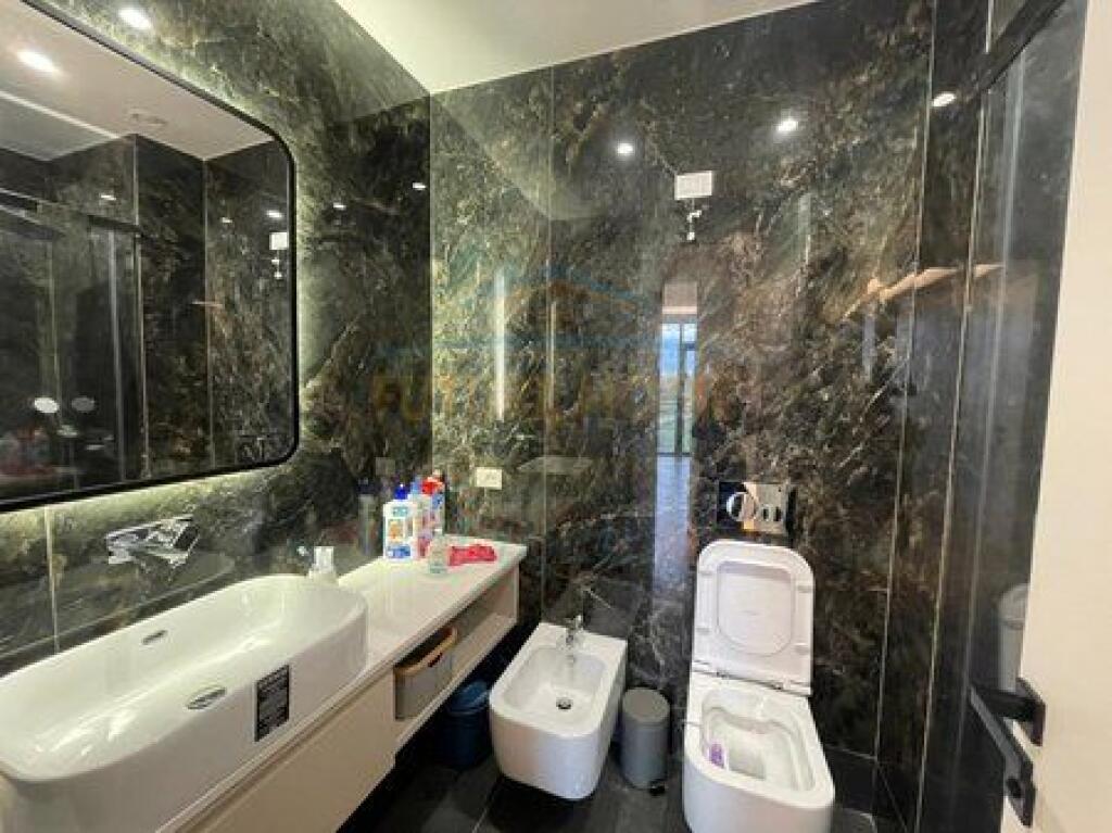 Qera, Apartament 2+1+POST PARKIMI, Lake View Residences