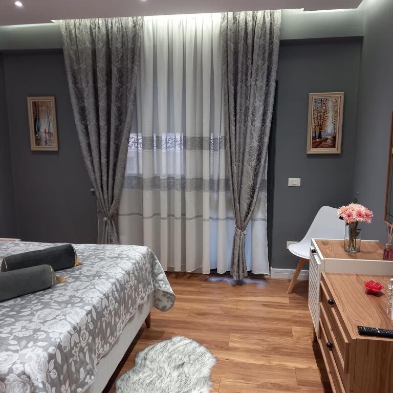 JEPET ME QERA APARTAMENT 1+1 75000 LEKE MARGARITA TUTULANI BLLOKU