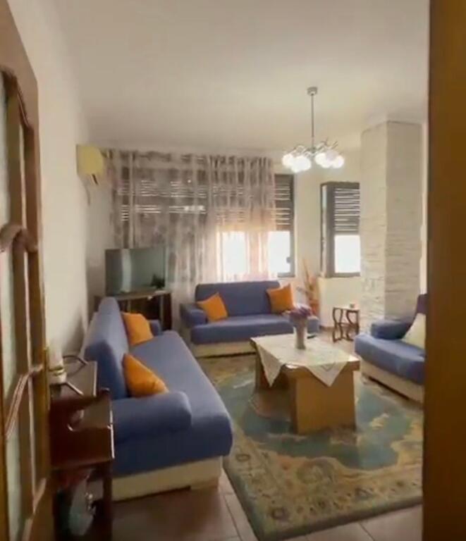 2+1 Apartment for rent near Partizani High School!