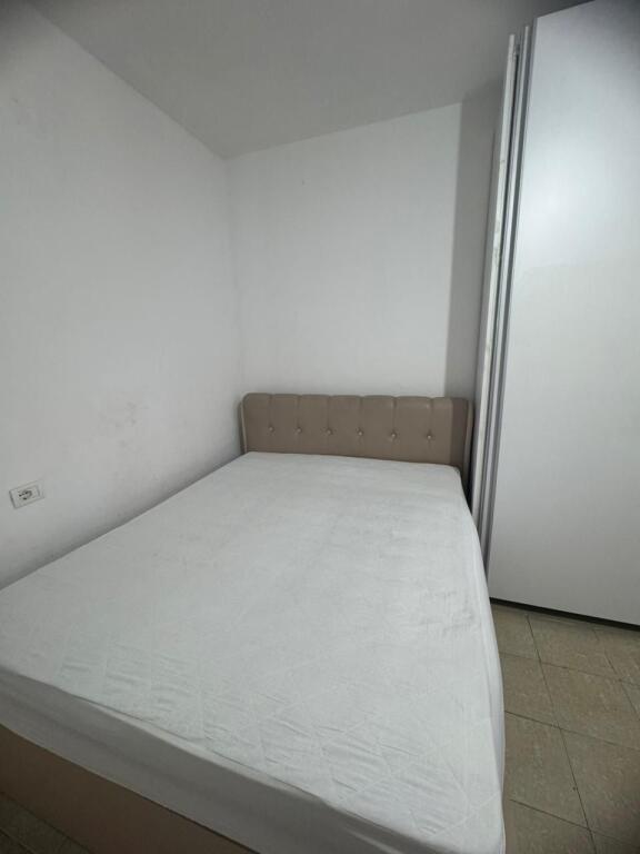 Studio apartment for rent near Marin Barleti school!