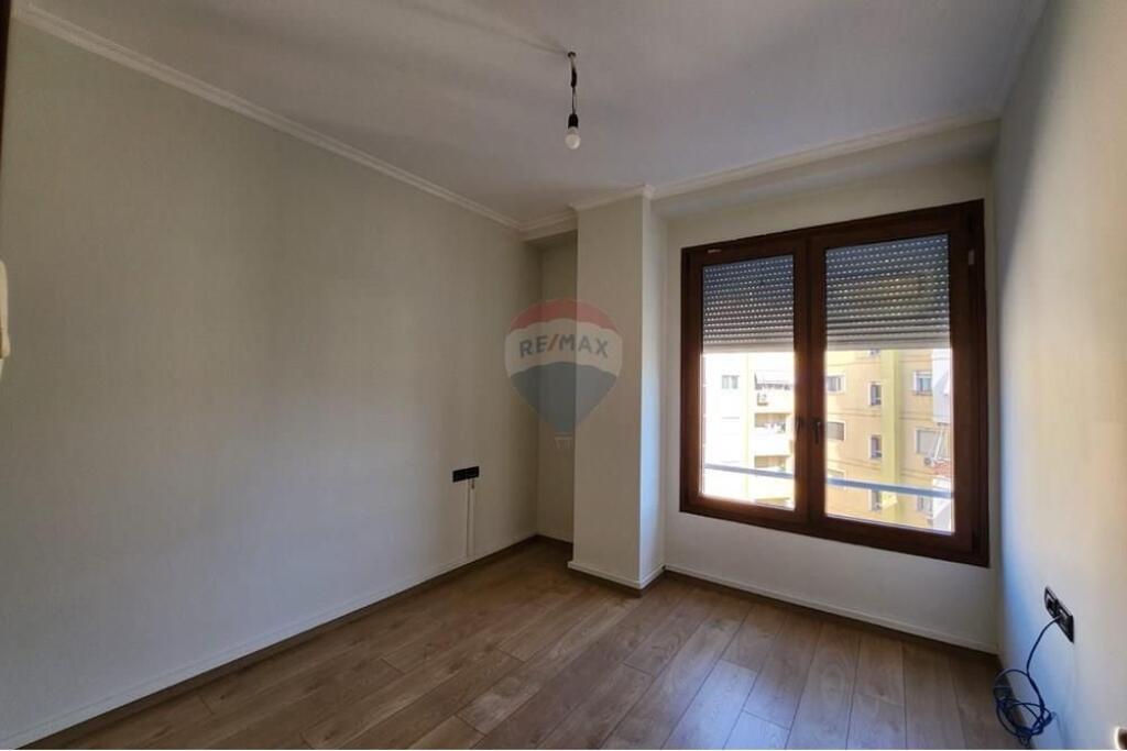 Office - For Rent - Delijorgji Complex, Tirana