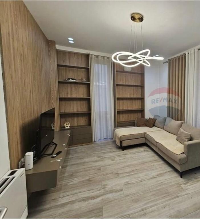 2+1 me qira rruga e Elbasanit