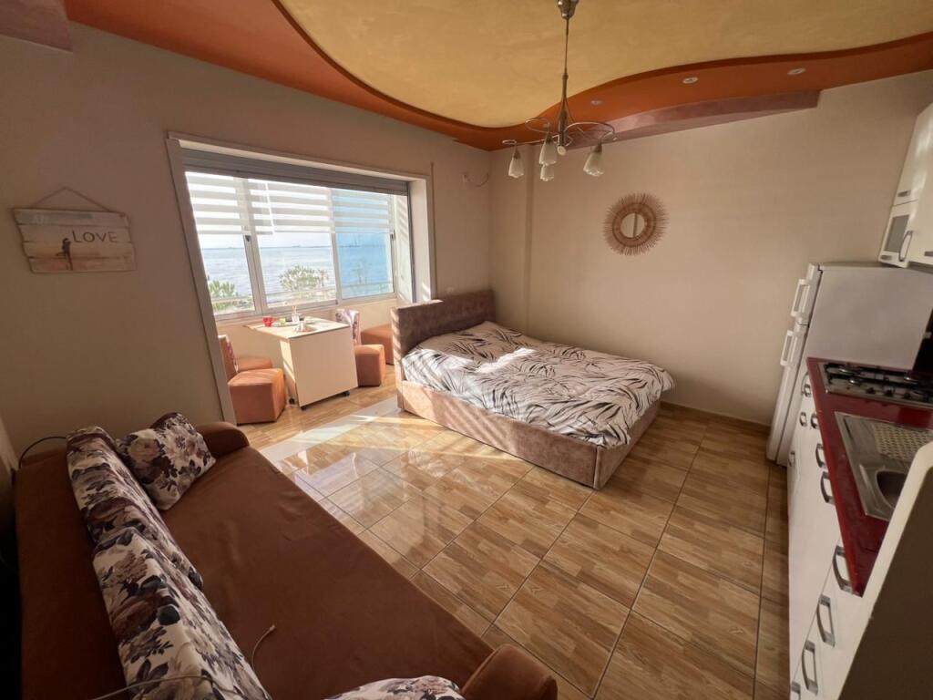 Garsonierë me qira – Plazh Rrota e Kuqe,  Pamje Deti