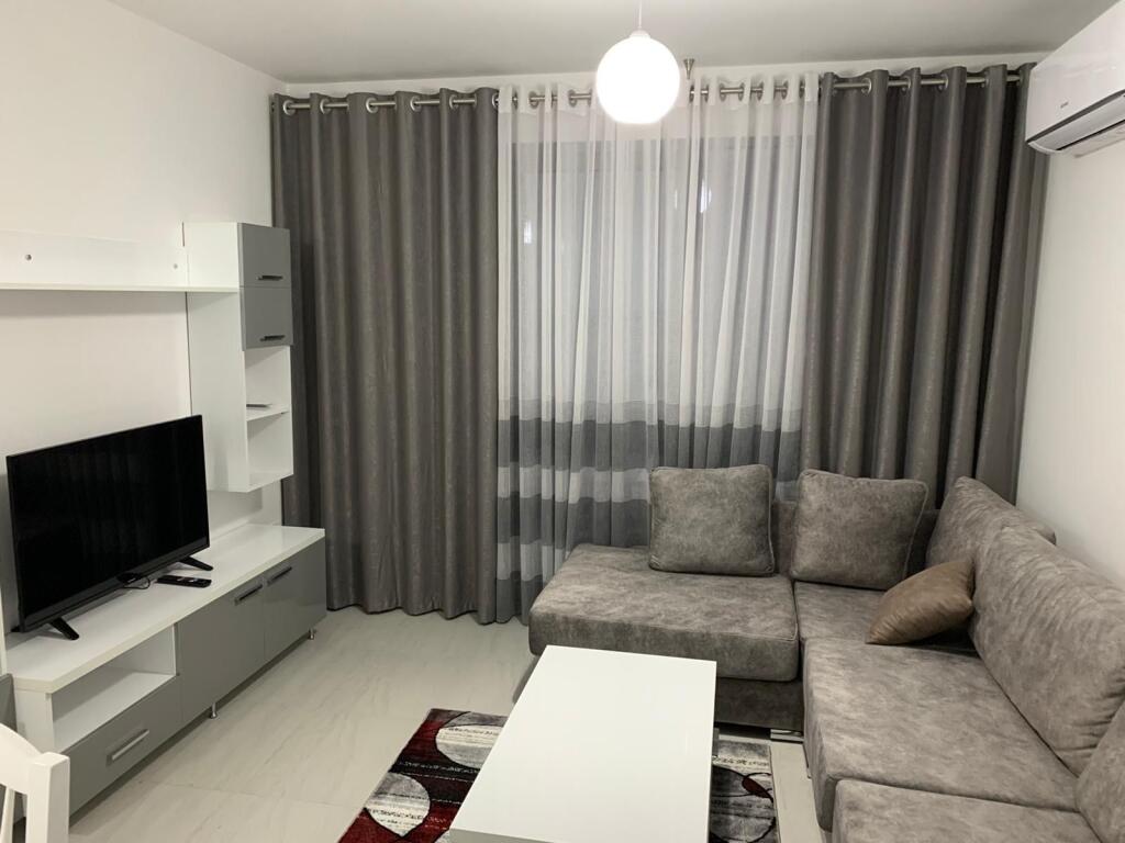 Jepet me qira 2+1+2 FIORI DI BOSKO 700€