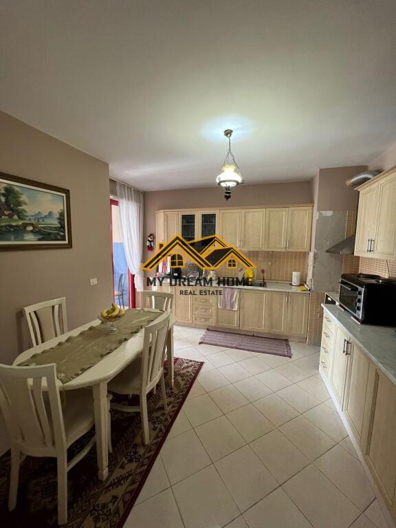 SHITET APARTAMENT 3+1+2T+2BALLKONE ME PAMJE DETI NE VOLLGA!