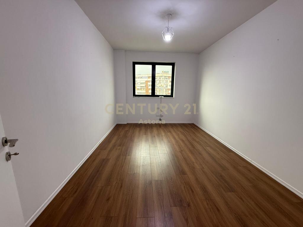 AMBIENTE PER UFFICI 2+1+2 "FUTURE HOME RESIDENCE", ASTIR 600 € /Mese