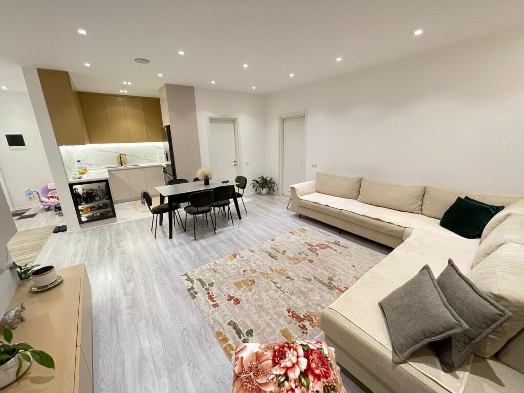 Apartament me qera 2+1+2 Vila Gold