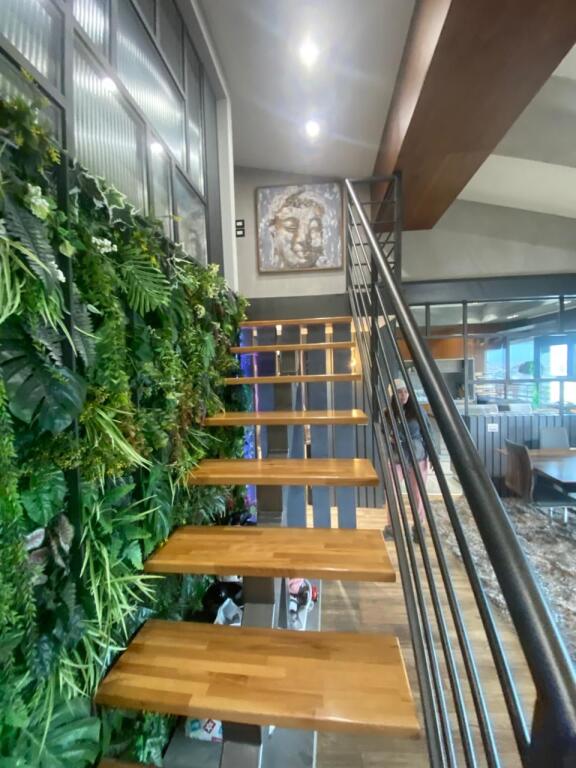 Jepet me qera Penthouse 3+2+parking liqeni That 1699 eu